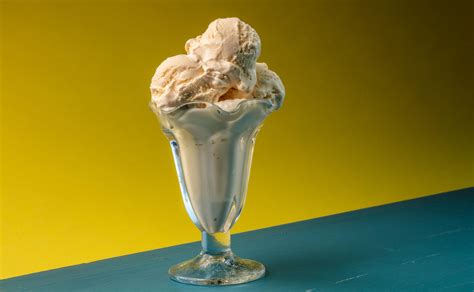 Which Vanilla Ice Cream Is The Cream Of The Crop We Taste Test Top Brands Chicago Tribune