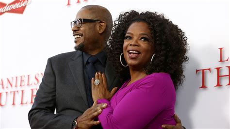 Oprah Winfrey Serves Up A Mean Party