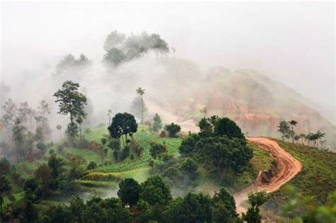 Nepal Il Villaggio Tra Le Nuvole Lugares Para Ir Himalaya Lugares Increibles