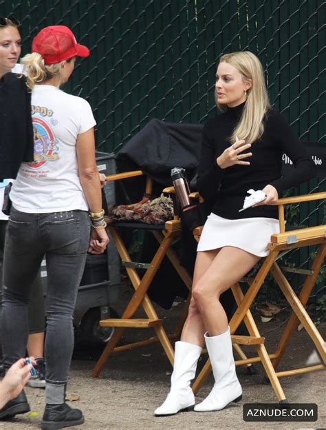 Margot Robbie Hot Blonde Actress Films Scenes On The Set Of Once Upon A
