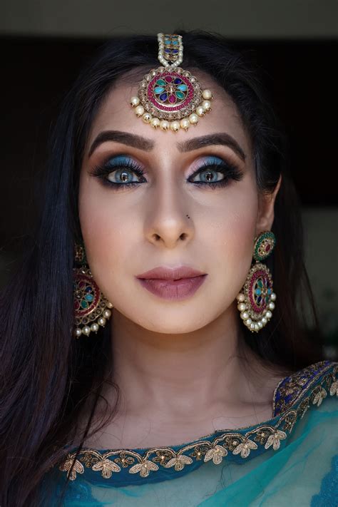 Blue Eye Makeup In 2020 Blue Eye Makeup Indian Jewelery Makeup