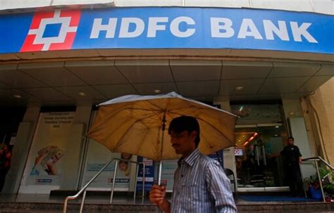 Hdfc Bank Cuts Lending Rate By 005 News18