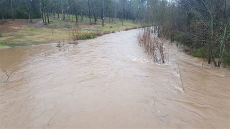 4 People Rescued After Being Stranded On Cahaba River The Trussville