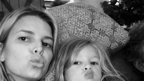 Jessica Simpson S Daughter Maxwell 3 Teaches Her Mom How To Pose Plus See How Big Ace And