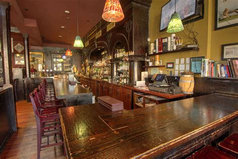 Best Irish Pubs And Bars In Seattle To Drink At Right Now