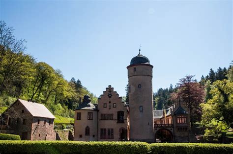 A Fairytale Visit To Mespelbrunn Castle Mespelbrunn Schloss