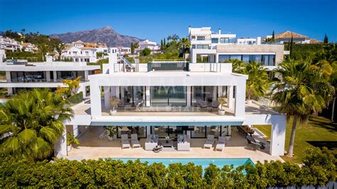 Refined Modern Luxury Villa With Beautiful Views In Los Olivos Nueva