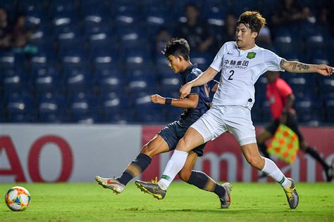 2541 —) เป็นนักฟุตบอลชาวไทย ปัจจุบันเล่นตำแหน่งกองกลางให้กับสโมสรบุรีรัมย์ ยูไนเต็ด ในไทยลีก Buriram United › ศุภณัฏฐ์ เหมือนตา ทะยานขึ้นครองตำแหน่งดาว ...