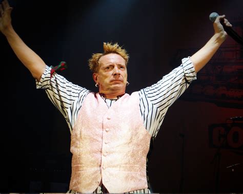 The Sex Pistols Lead Singer Johnny Rotten Adamantly Against Bands