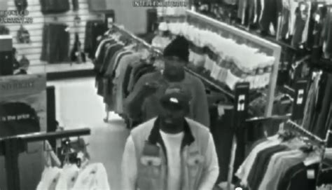 Watch Brazen Thieves Steal Shirts From Marshalls Shoppers In View Brandon Fl Patch