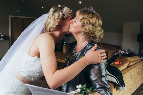 Mother Daughter Wedding Pictures Popsugar Love And Sex