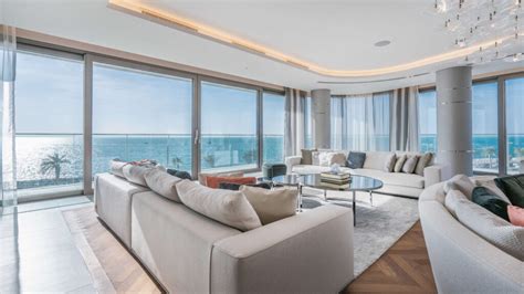 Incredible Duplex Penthouse With Sea Views Aed 126000000