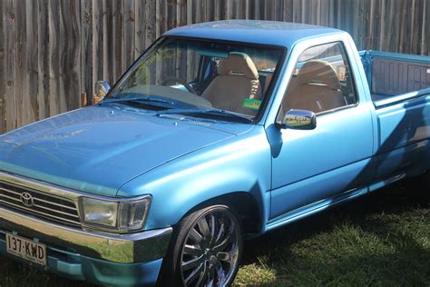 1990 Toyota Hilux Boostcruising