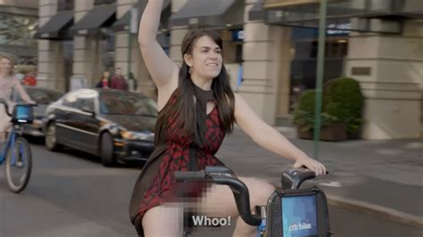 When She Exposed Herself To All Of New York City Broad City How To