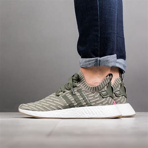 The shoes also feature a traditional white boost midsole, as well as a rubber. adidas Originals Nmd_R2 Japan Primeknit BY9953 | ZÖLD | 23 ...
