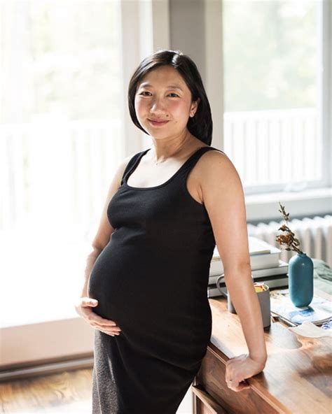 How Glamours Beauty Director Handles Pregnancy And Prenatal Beauty