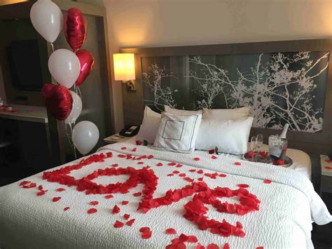 Romantic Hotel Room Ideas For Her Birthday