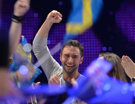 Bereich Darsteller Rentner Gay Kiss Eurovision Pfund Lampe Sprechen