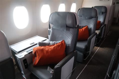 A broad range of fares are available on singapore airlines flights with economy, premium economy, business, first and suite classes. The World's Longest Flight - Singapore Airlines Newark to ...