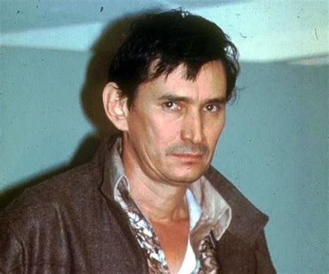 Miguel ángel félix gallardo , commonly referred to by his alias el padrino , is a convicted mexican drug lord who formed the guadalajara cartel in the 1980s. ¿Quién es Miguel Ángel Félix Gallardo? - mexico