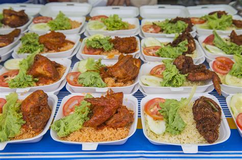 Walaupun masak campak campak ikut gerak hati tapi rasanya sangat sangat sedap. NASI TOMATO AYAM MASAK MERAH - MZ Catering