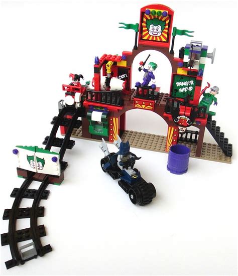 Review 6857 The Dynamic Duo Funhouse Escape Lego Licensed