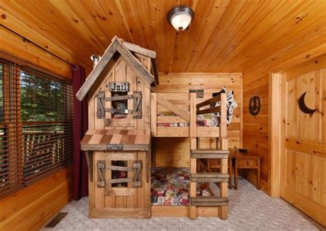Book willow brook lodge, pigeon forge on tripadvisor: Pigeon Forge Cabins — Lookout Lodge | Lodge, Hot tub ...