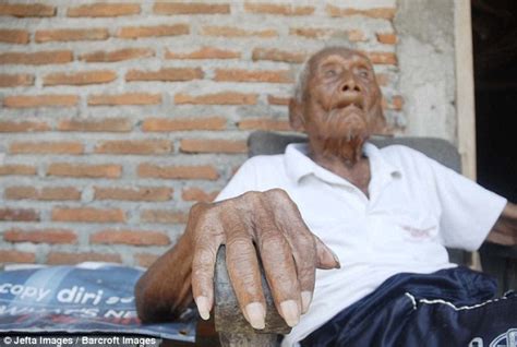 indonesian man claiming to be oldest human in history says he is ready to die daily mail online