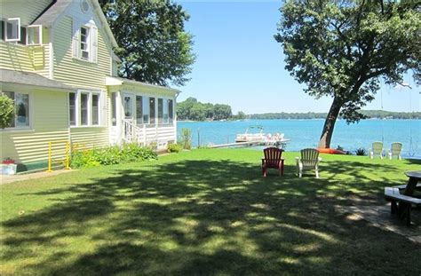 9,418 acres of boating enjoyment with 38 miles of shoreline and navigable connections to eight smaller lakes. Gull Lake Home for Rent - HomeAway South Gull Lake | Lake ...