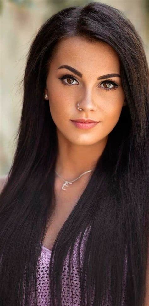 Pin By Cola42986 On Ladies Eyes Beautiful Girl Face Brunette
