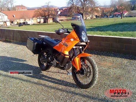Light and narrow, the 990 adventure makes short work of corners, whether paved or unpaved. KTM 990 Adventure 2009 Specs and Photos