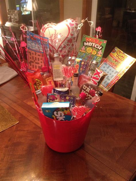 Diy gift basket best mother s day gift idea for new moms valentines gift baskets for her. DIY valentines bouquet for him! (With images) | Cute ...