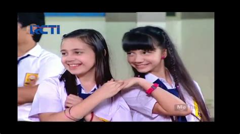 Ini adalah kisah smp coboy's (bastian, iqbal, aldi, kiki) berjuang untuk berpartisipasi dalam kompetisi menyanyi dan menari terbesar di indonesia. Coboy Junior Hanya Kamu Eps. 1 (3/5) - YouTube