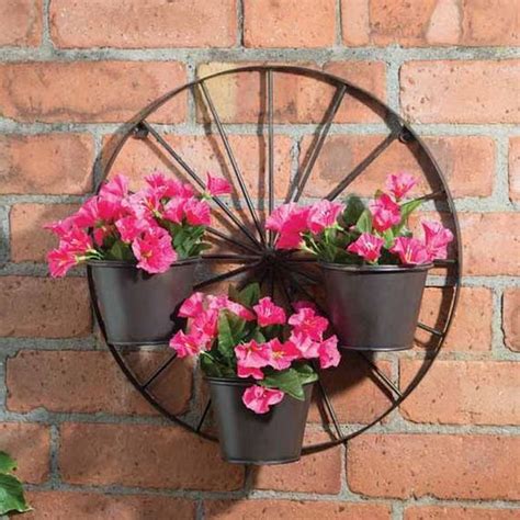 More than 1000 items under ten dollars and free shipping at bargain bunch. Decorations made from wagon wheels - landscaping ideas ...