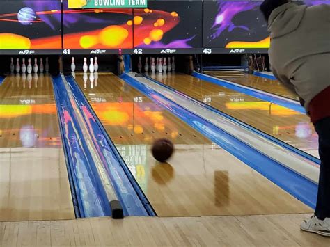 Dry Bowling Lane Heres How To Handle It Bowling Overhaul