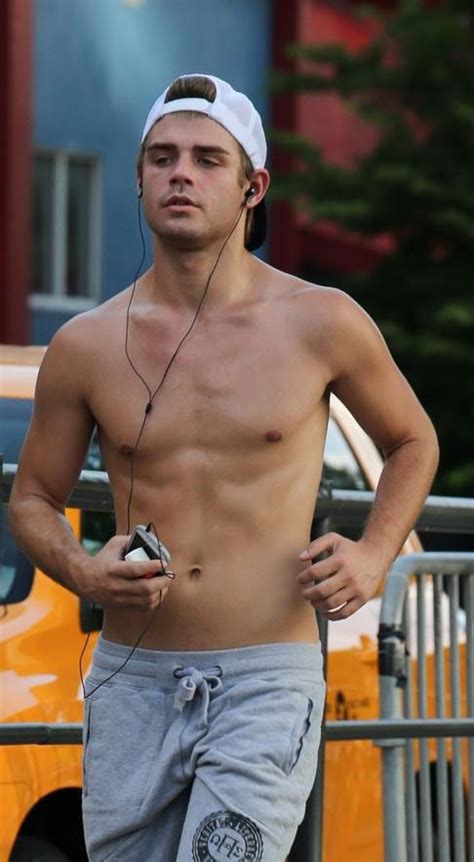 Fmforums Garrett Clayton SHIRTLESS