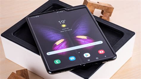 Galaxy Fold Samsung Releases Updated Android 10 Igamesnews