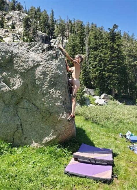 nude bouldering climbing rock yayoman