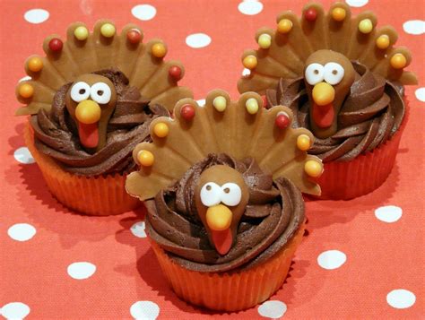 Thanksgiving Turkeys Made Into Cute Cupcakes