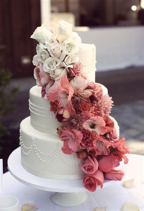 12 Fabulous Ombre Wedding Cakes Belle The Magazine