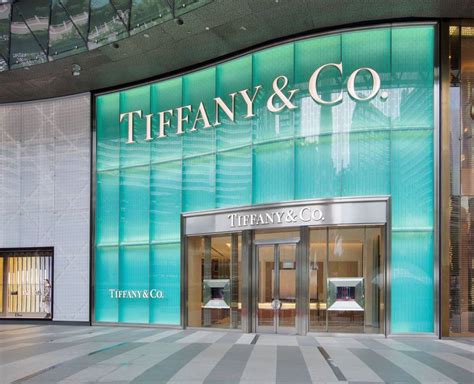 Tiffany And Co Unveils 1st Street Front Facing Duplex Store In Singapore