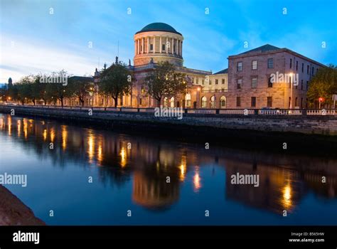 The River Liffey And Four Courts Hi Res Stock Photography And Images