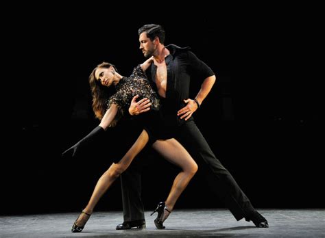 Variations In The Tango Embrace Tango Dancers Dancer Tango