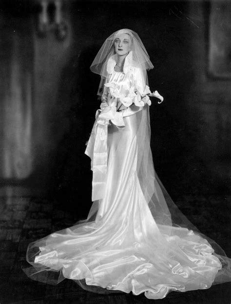 Adorable Vintage Wedding Dresses 1930s 1940s Wedding Ideas Wedding