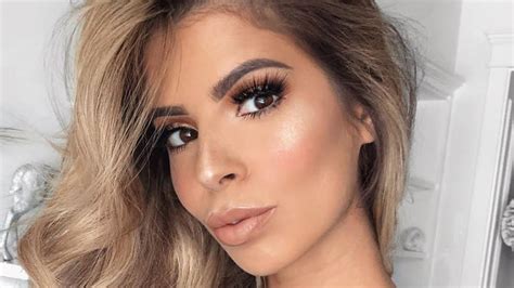 What You Dont Know About Youtuber Laura Lee Youtube