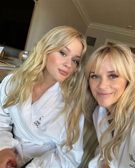 Reese Witherspoon And Daughter Ava Philippe Look Like Twins Pics Us Weekly