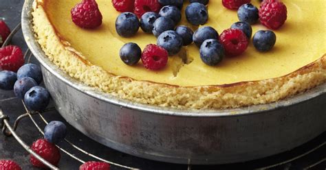 For the golden cream topping. Hier findet ihr Rezepte für vegane Kuchen, Torten, Tartes ...