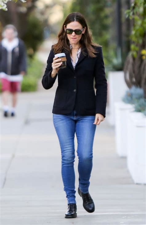 Jennifer Garner Wears Skinny Jeans Boots Blazer In Los Angeles