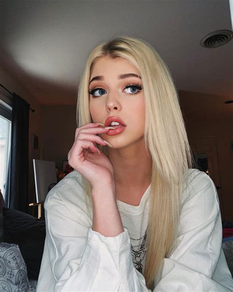 Loren Gray A Style Icon Who Continuously Mesmerizes With Her Freshing