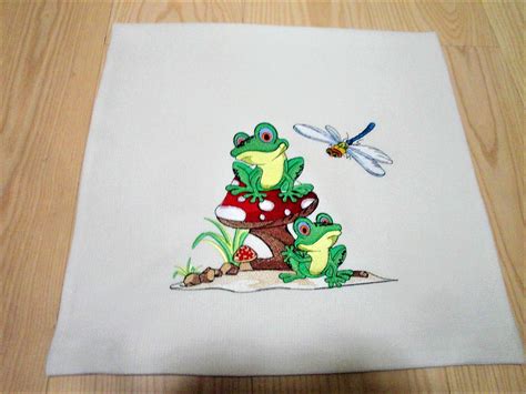 Frogs Party Embroidery Design Animal Embroidery Designs Bernina
